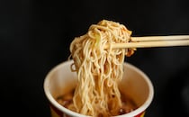 【セブン】“幻のメニュー”が復活。福岡の人気店の味を『カップ麺』で!?