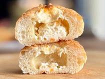 想像以上に詰まってる！【ファミマ】新作チーズパンが期待を超えてきた