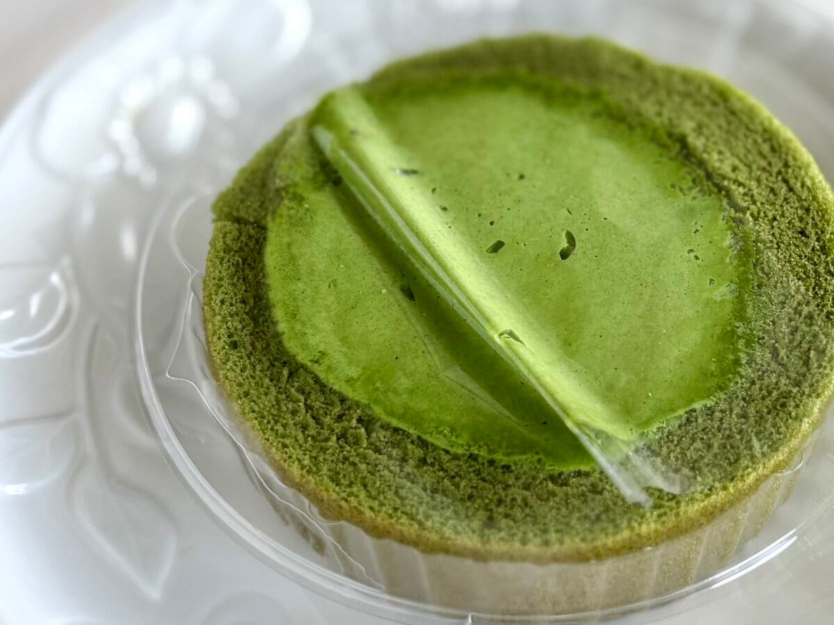 抹茶好きは絶対食べて！【ローソン】新作が「めちゃめちゃ濃くて苦うま」