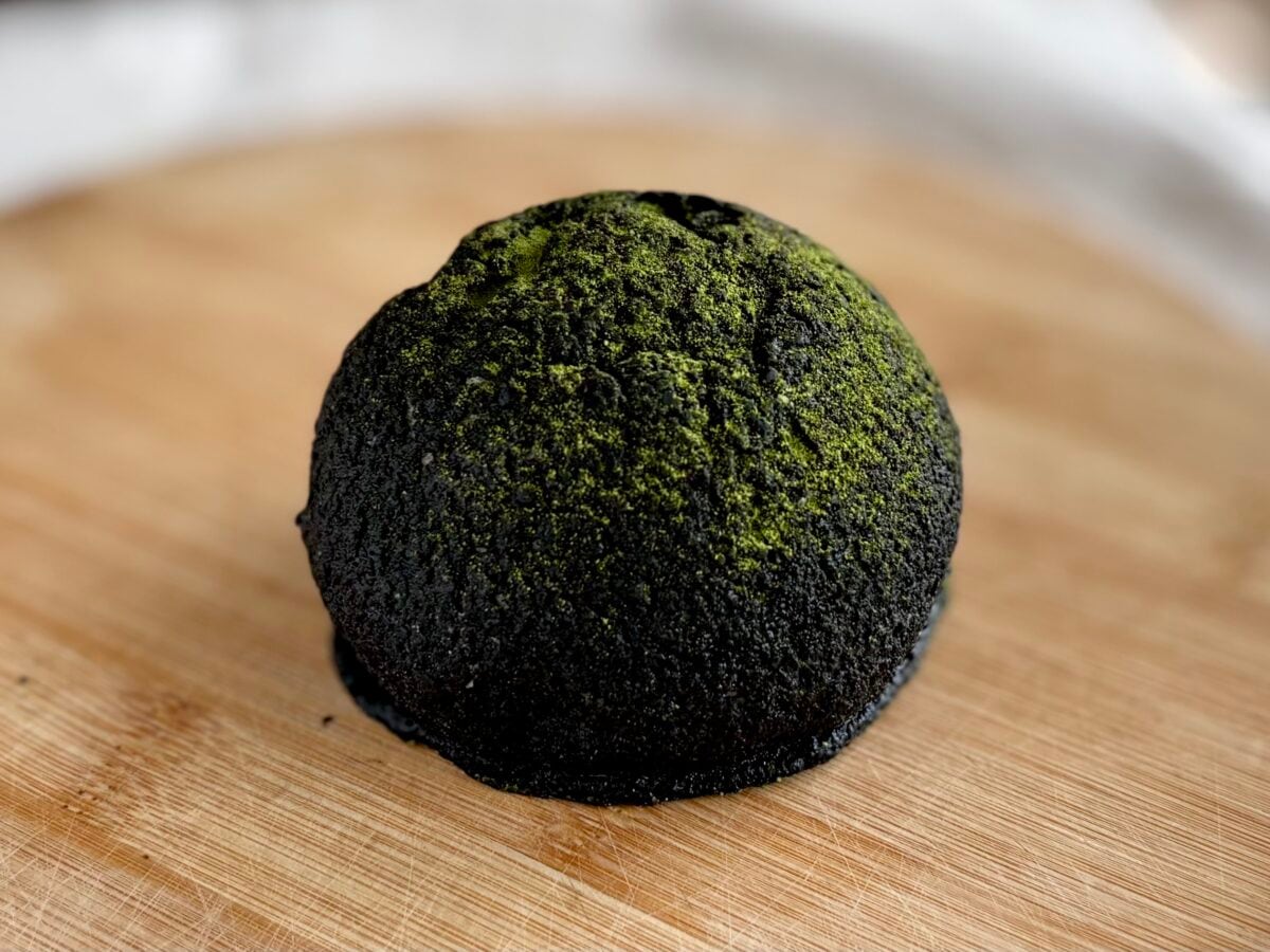 「美味すぎて脳が痺れた」【ローソン】新作は“岩”!?ビジュも味も濃い!