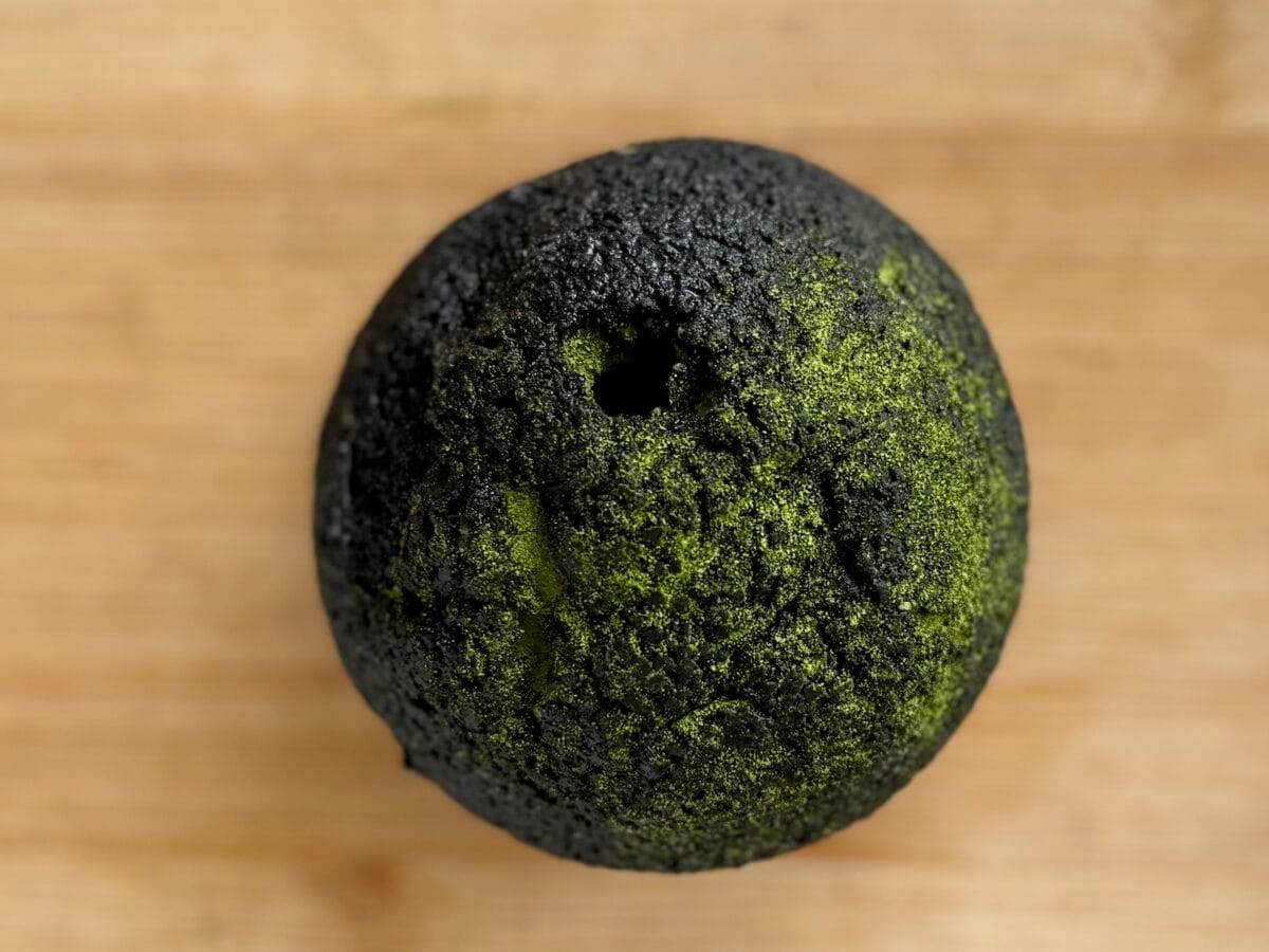 「美味すぎて脳が痺れた」【ローソン】新作は“岩”!?ビジュも味も濃い!