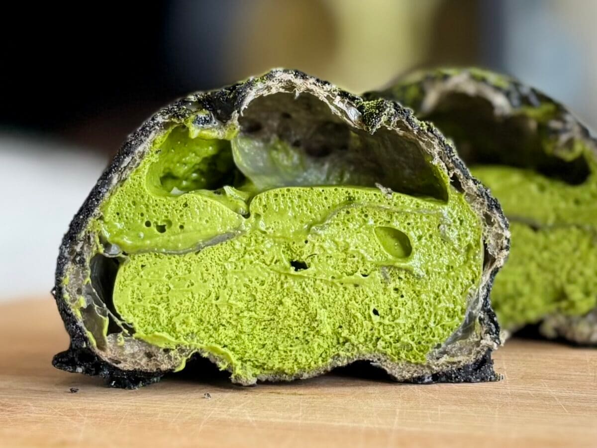 「美味すぎて脳が痺れた」【ローソン】新作は“岩”!?ビジュも味も濃い!