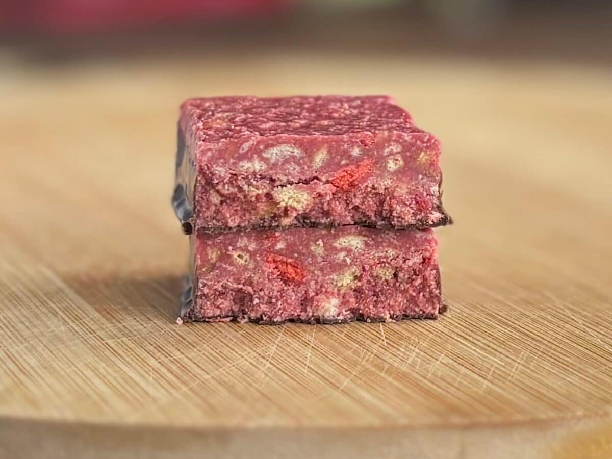 苺が濃い!!【ローソン限定】ワンランク上のブラックサンダーにキュン♡