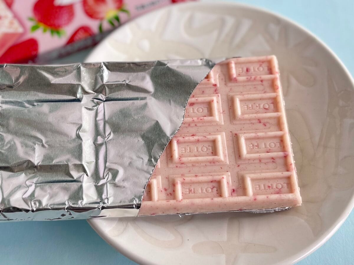 甘酸っぱ苺にキュン♡【ロッテ】新作クランキーは見た目も味も華やか