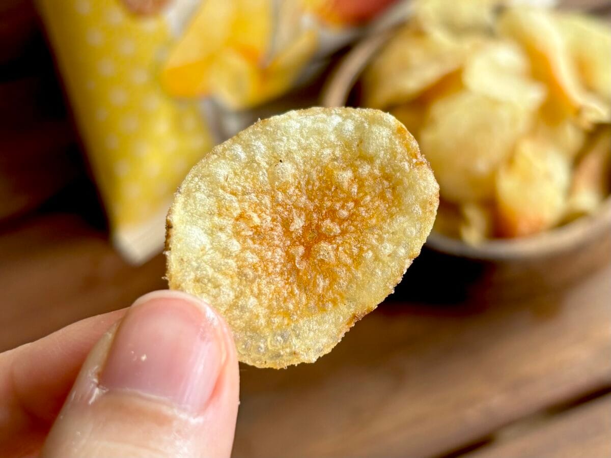 食べる手止まらんて！【カルビー】堅あげポテト新作は“ガリじゅわ”系