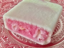 練乳がうめえーー！！コスパも良き！【ファミマ】人気アイスバーが今年も復活