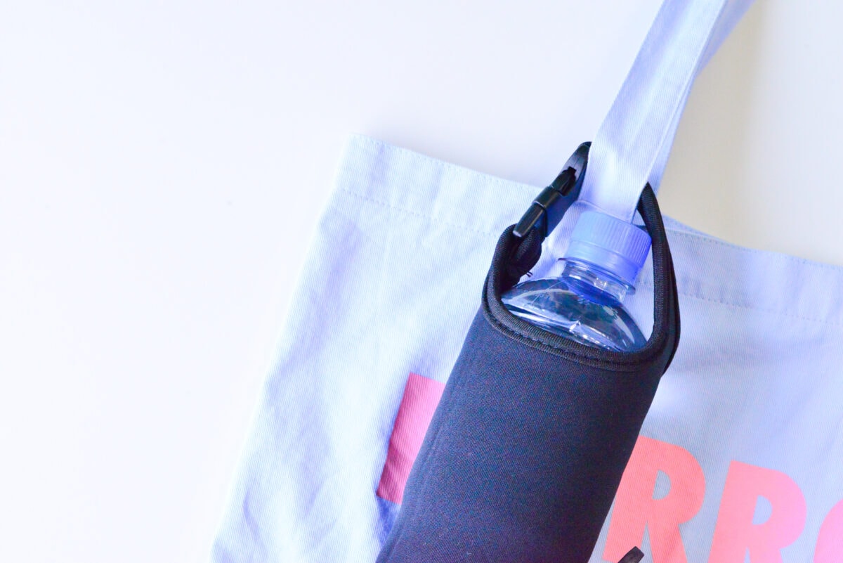便利でおしゃれなセリアのペットボトルホルダー6選!カラビナ付きや肩掛けも