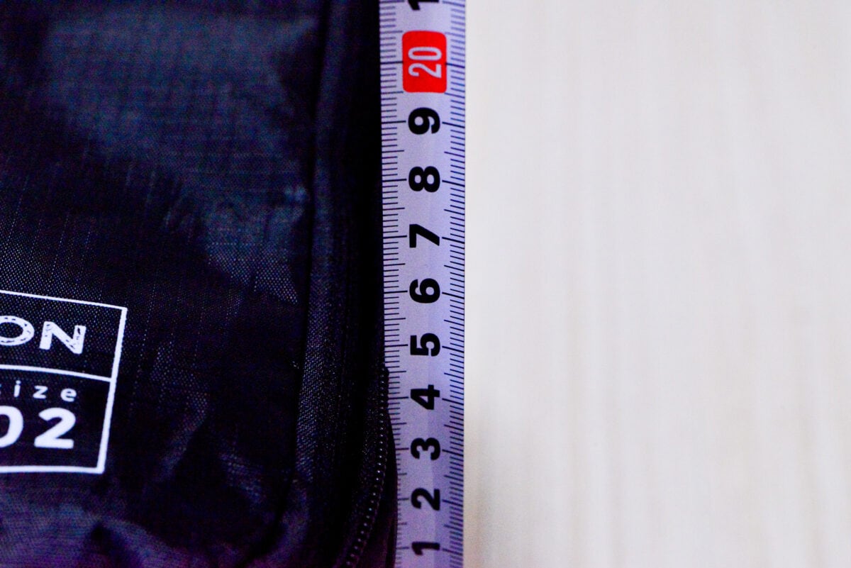 ダイソー「圧縮バッグ」は旅行におすすめ!収納にも便利な実力をレビュー