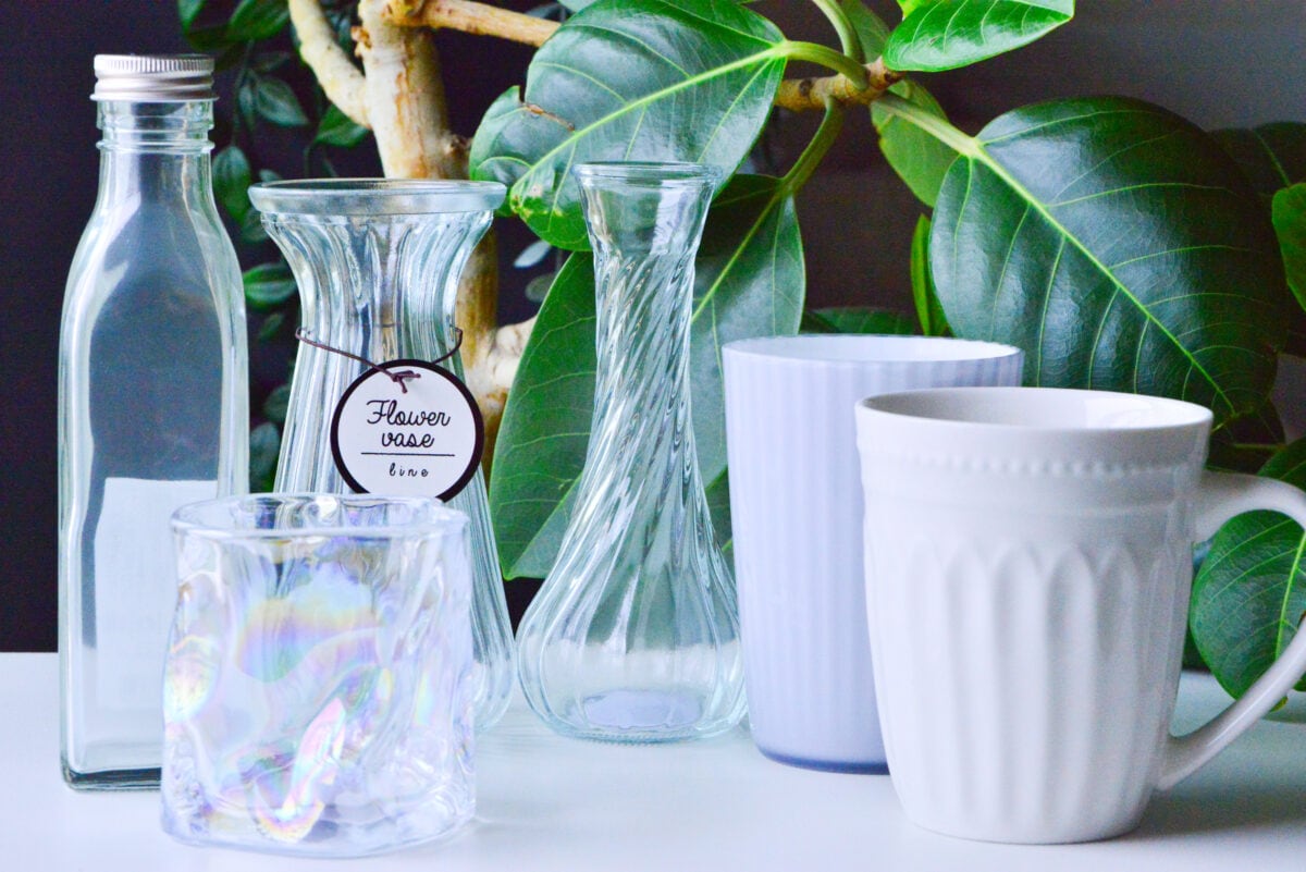 セリアの花瓶おすすめ6選|大きめのものやおしゃれな一輪挿しも紹介