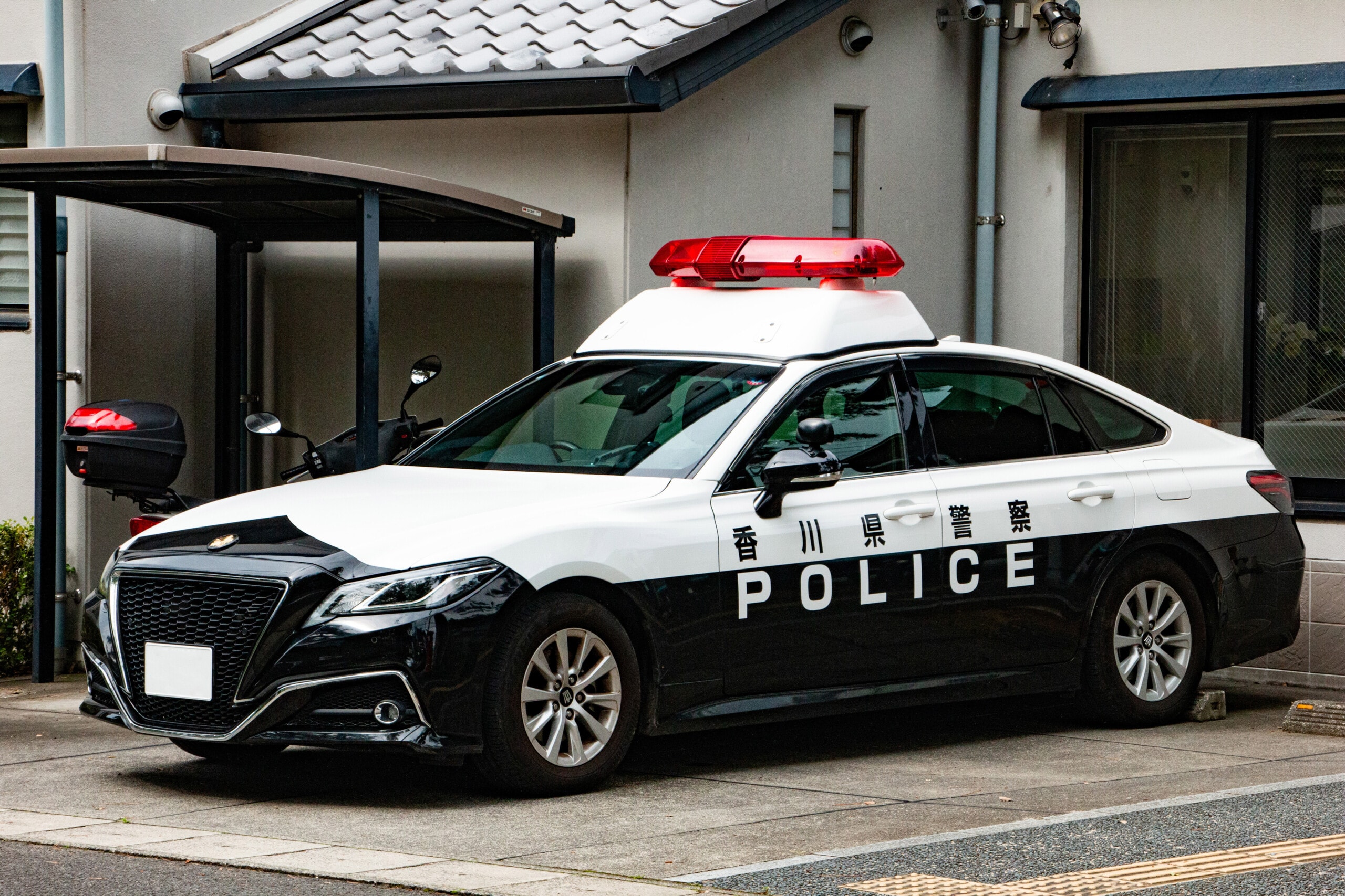 車内で「少女に性的暴行」 市立中学校教諭(26)逮捕 勤務する中学校に「匿名の通報」が…