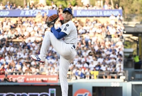 大谷翔平「大活躍」の陰で繰り返されたロバーツ監督の“愚行”…大量リードでの「野手登板」は是か非か