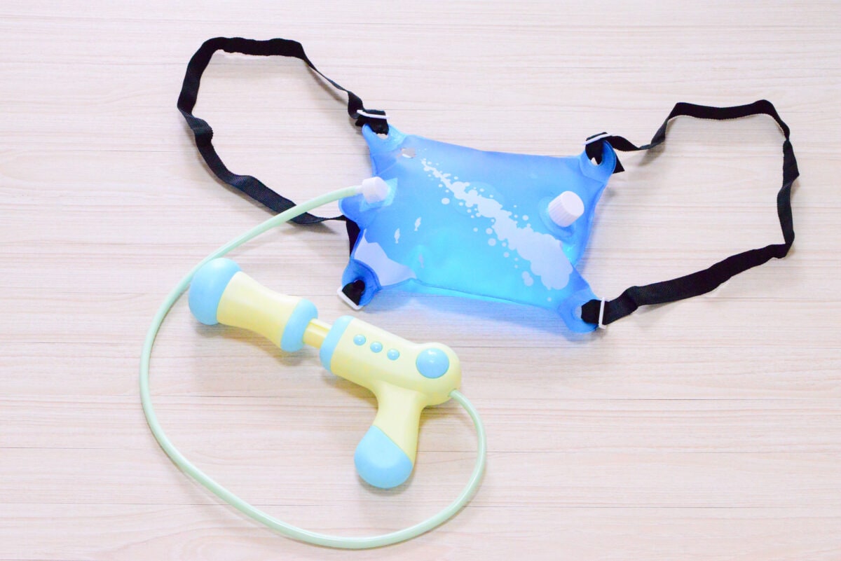ダイソーの水鉄砲おすすめ7選!話題の電動水鉄砲やタンク式も紹介