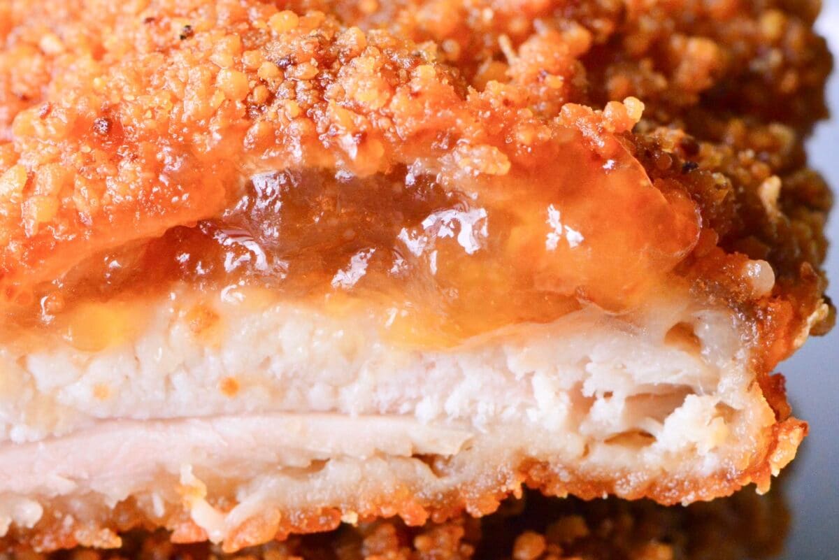 「きたああ」「うめぇ」【ファミマ】話題のファミチキが再登場!