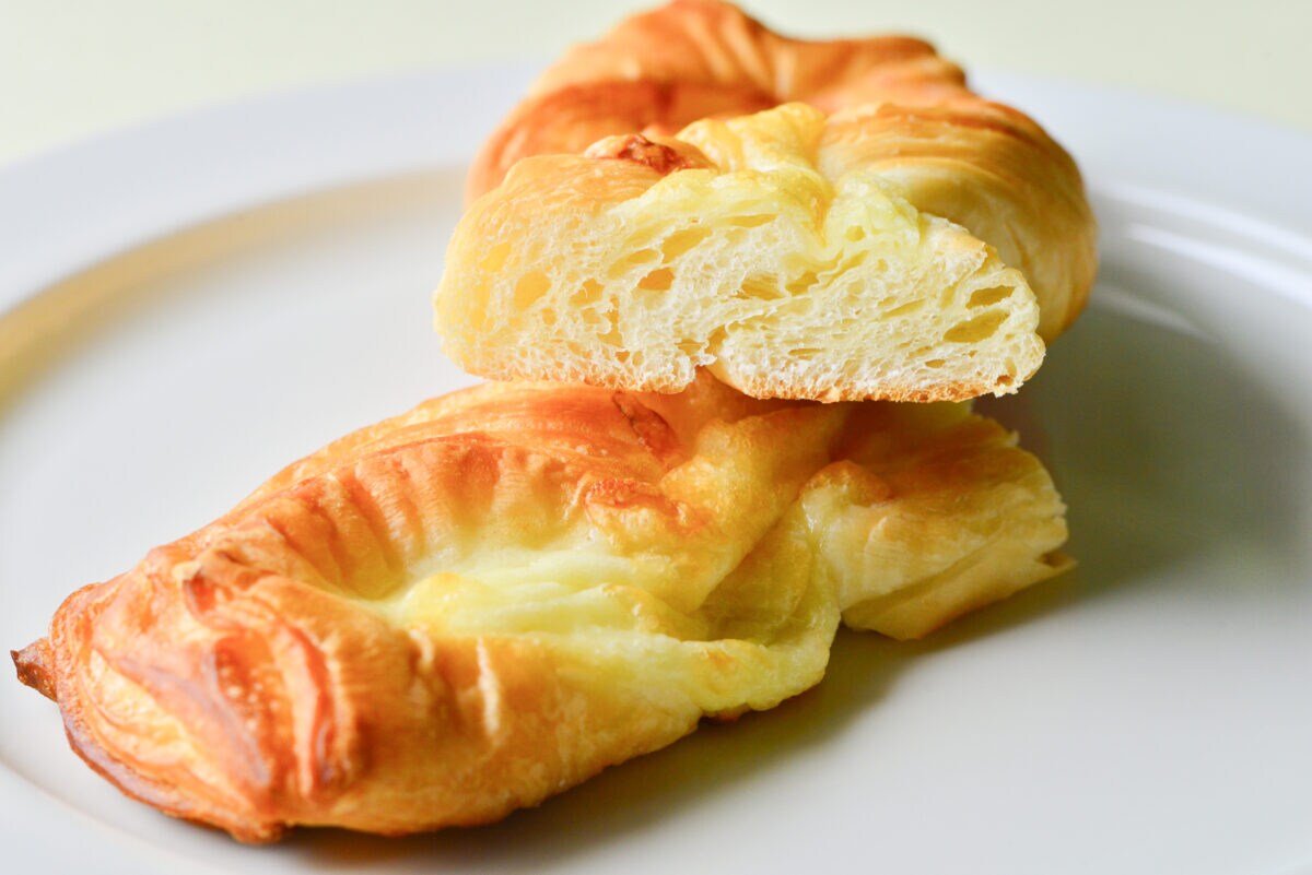 「塩気が合っていてとってもおいしい」【セブン】新作パンはリベイクも◎