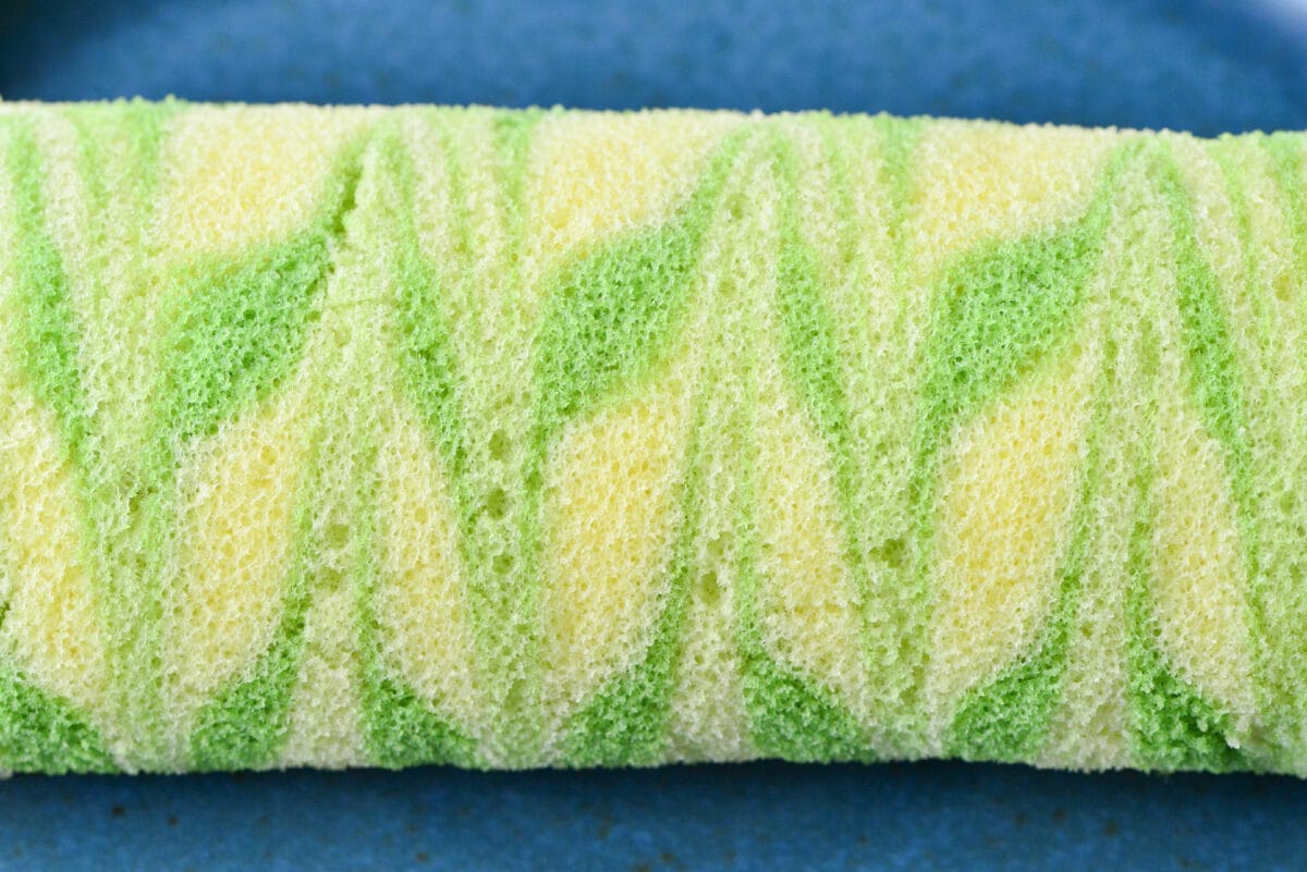 「めっちゃおいしいんだが」【ファミマ】リーフィアのケーキが話題!