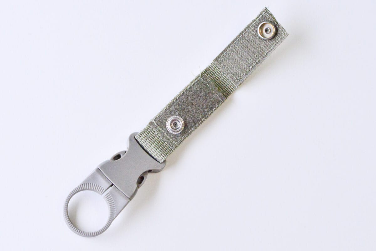 便利でおしゃれなセリアのペットボトルホルダー6選!カラビナ付きや肩掛けも