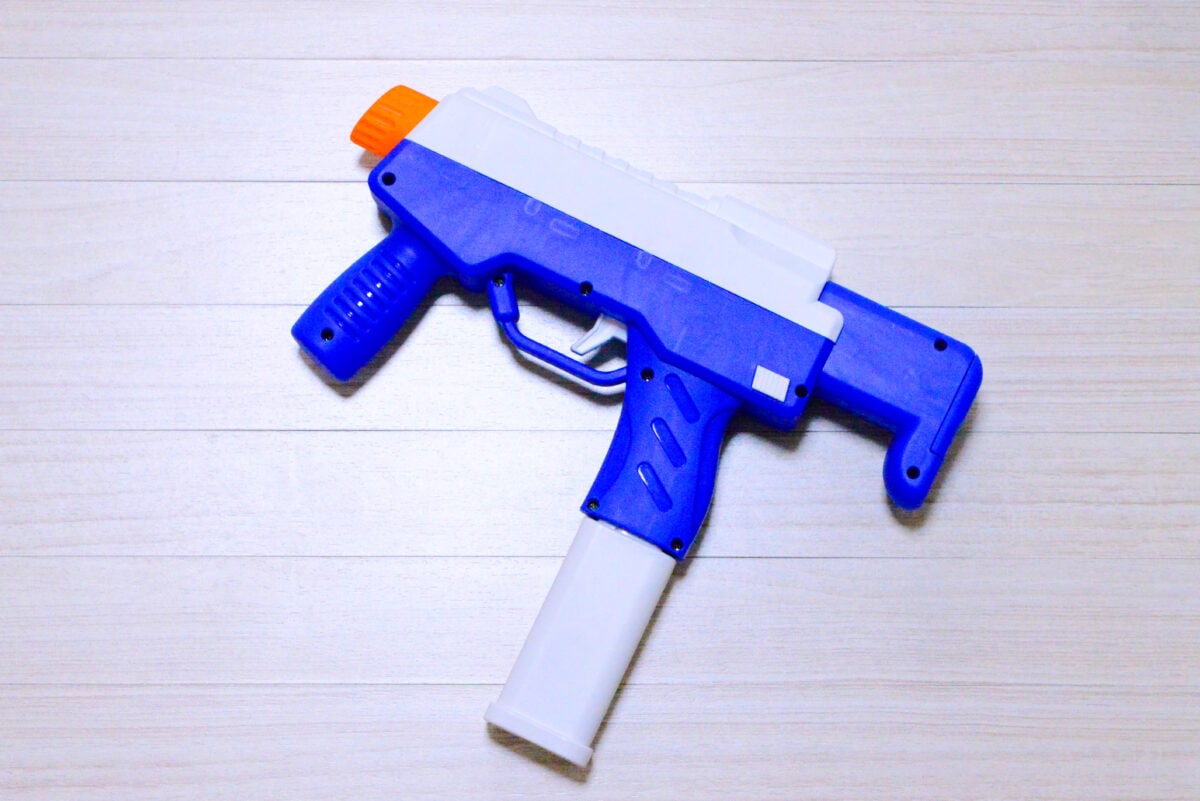 ダイソーの水鉄砲おすすめ7選!話題の電動水鉄砲やタンク式も紹介