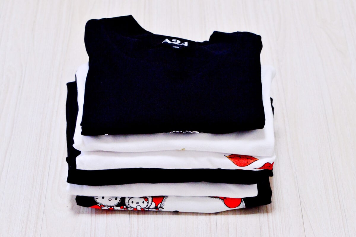 ダイソー「圧縮バッグ」は旅行におすすめ!収納にも便利な実力をレビュー