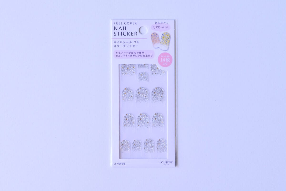 セリアのネイルシールのやり方は?新作やパーツも紹介【2025】