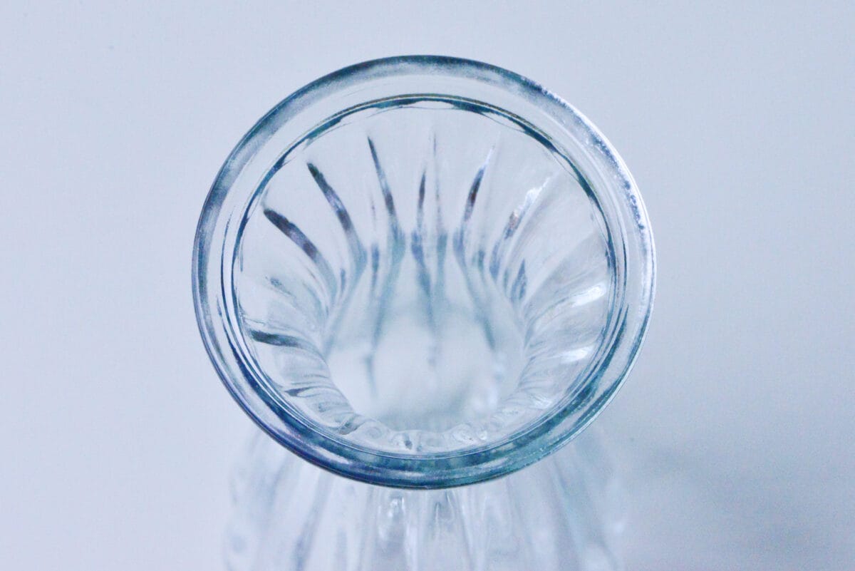 セリアの花瓶おすすめ6選|大きめのものやおしゃれな一輪挿しも紹介