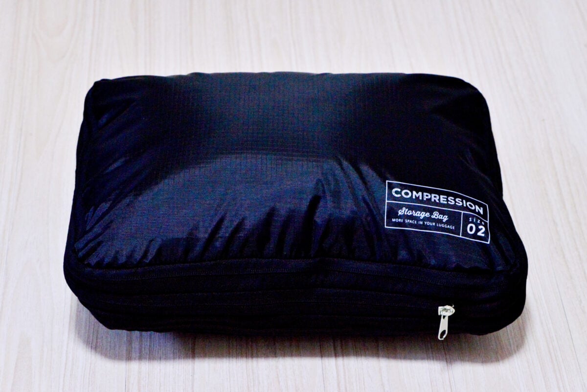 ダイソー「圧縮バッグ」は旅行におすすめ!収納にも便利な実力をレビュー