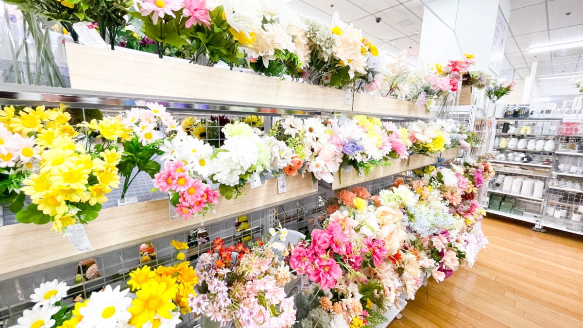【ダイソー】造花のおすすめ商品とおしゃれなアレンジを紹介