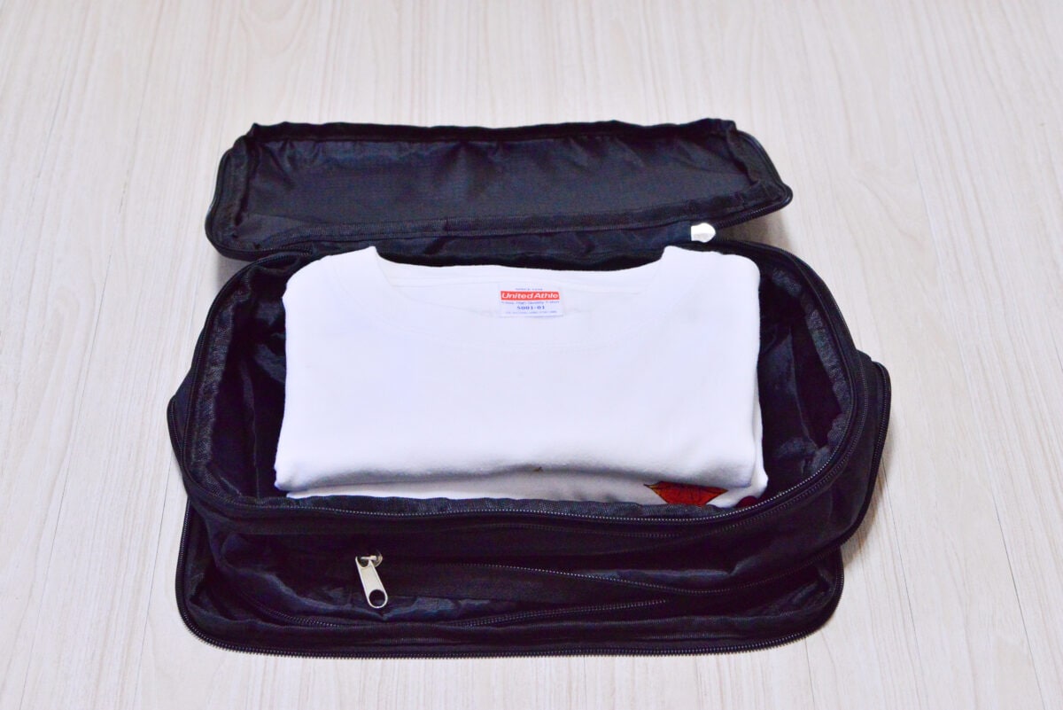 ダイソー「圧縮バッグ」は旅行におすすめ!収納にも便利な実力をレビュー