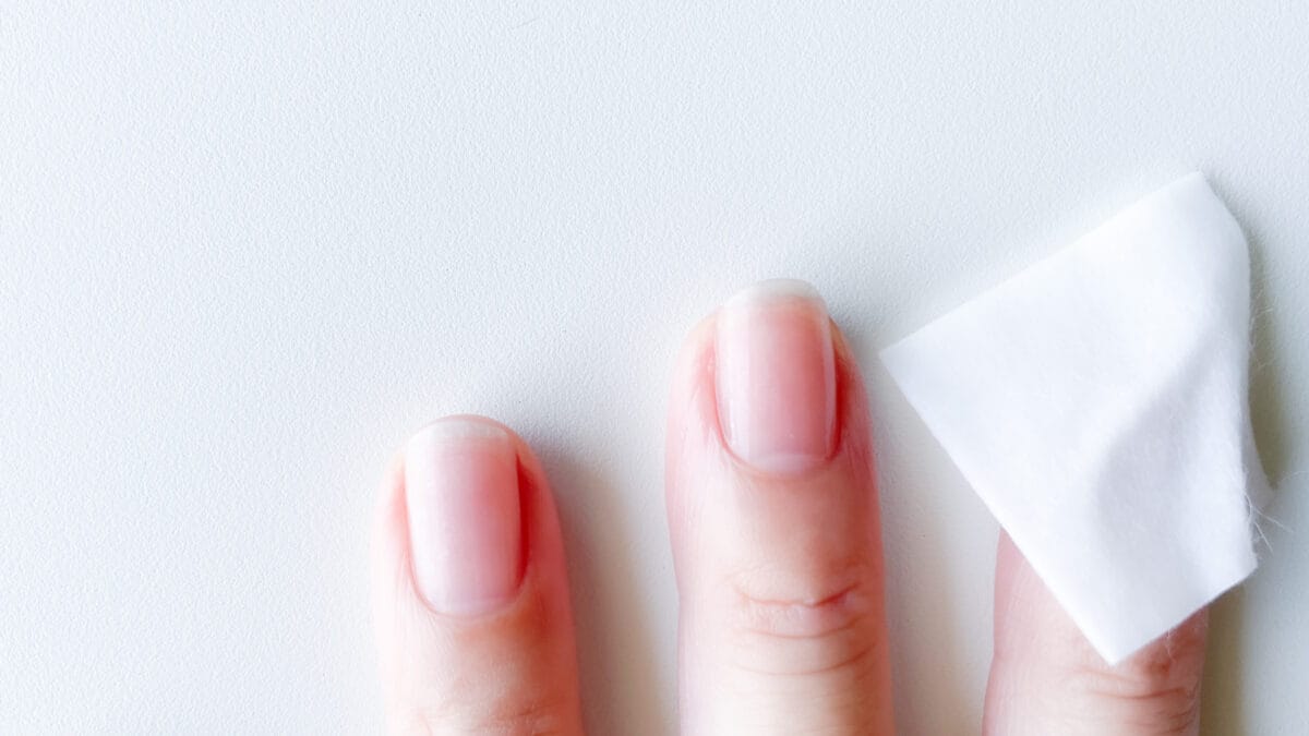 セリアのネイルシールのやり方は?新作やパーツも紹介【2025】