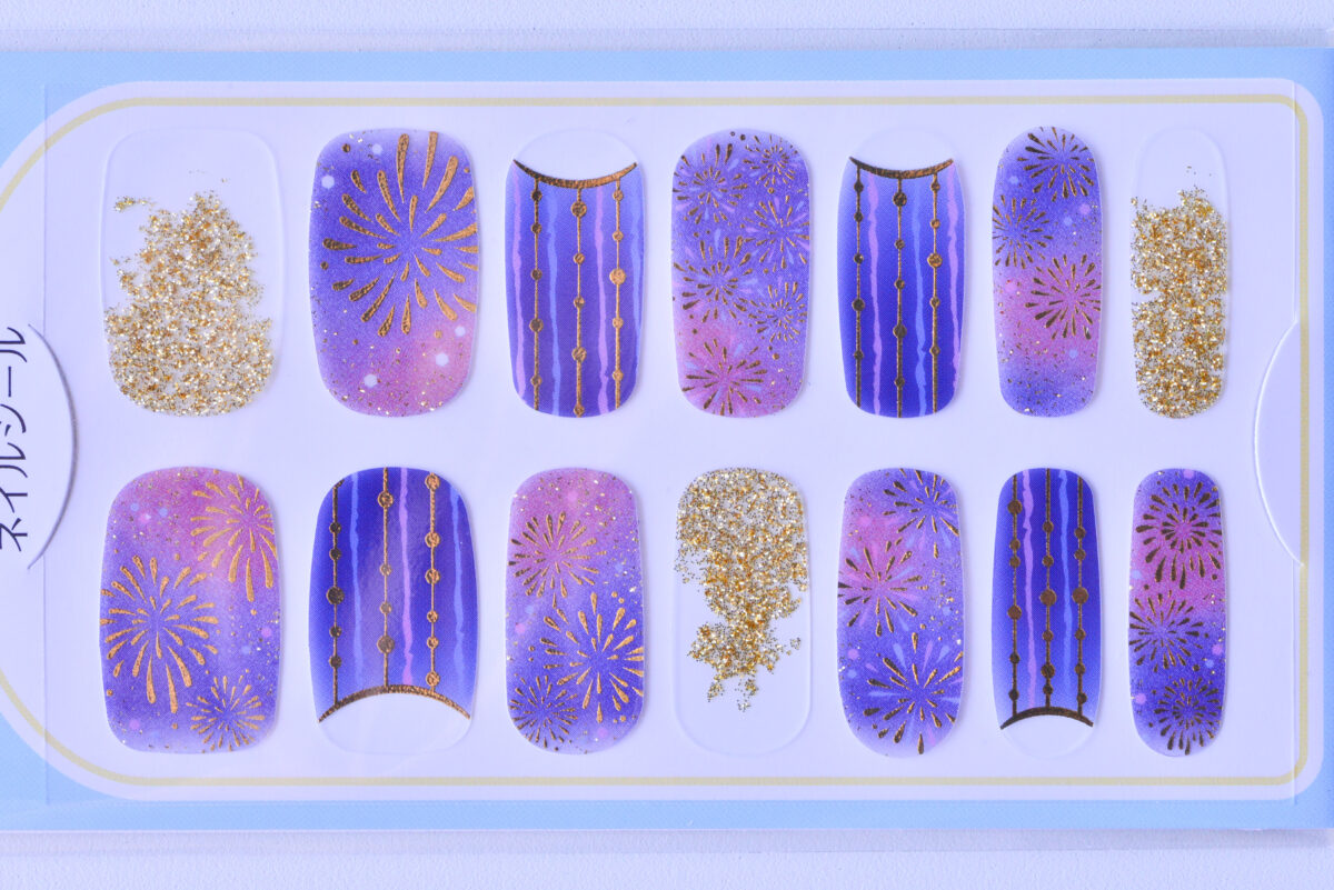 セリアのネイルシールのやり方は？新作やパーツも紹介【2025】