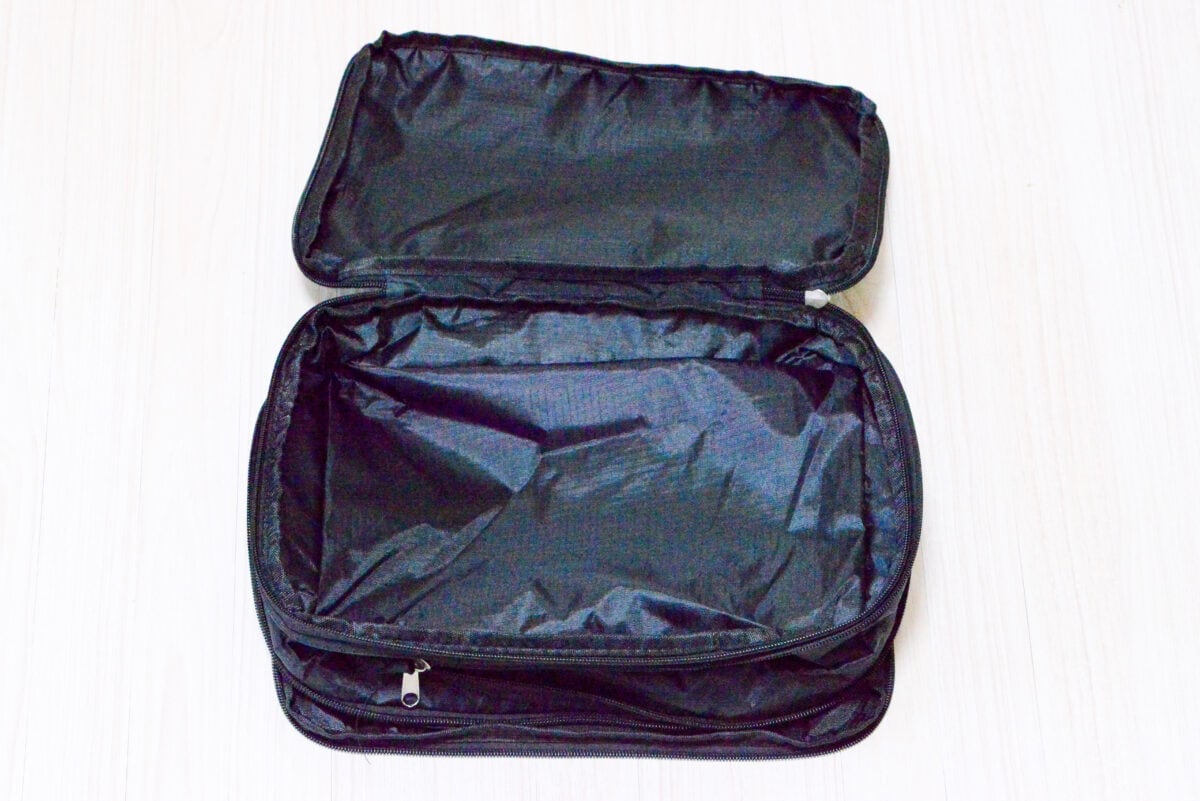 ダイソー「圧縮バッグ」は旅行におすすめ!収納にも便利な実力をレビュー