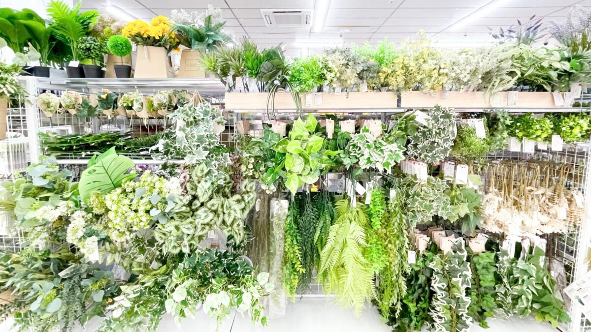 【ダイソー】造花のおすすめ商品とおしゃれなアレンジを紹介