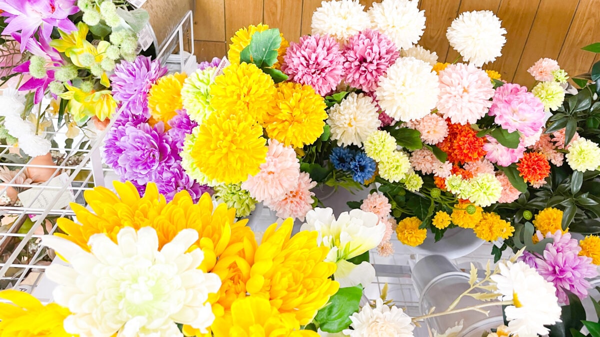 【ダイソー】造花のおすすめ商品とおしゃれなアレンジを紹介