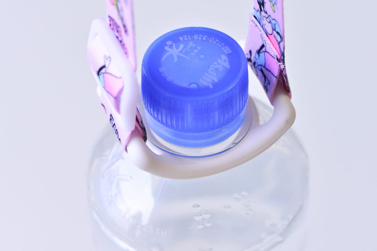 便利でおしゃれなセリアのペットボトルホルダー6選!カラビナ付きや肩掛けも