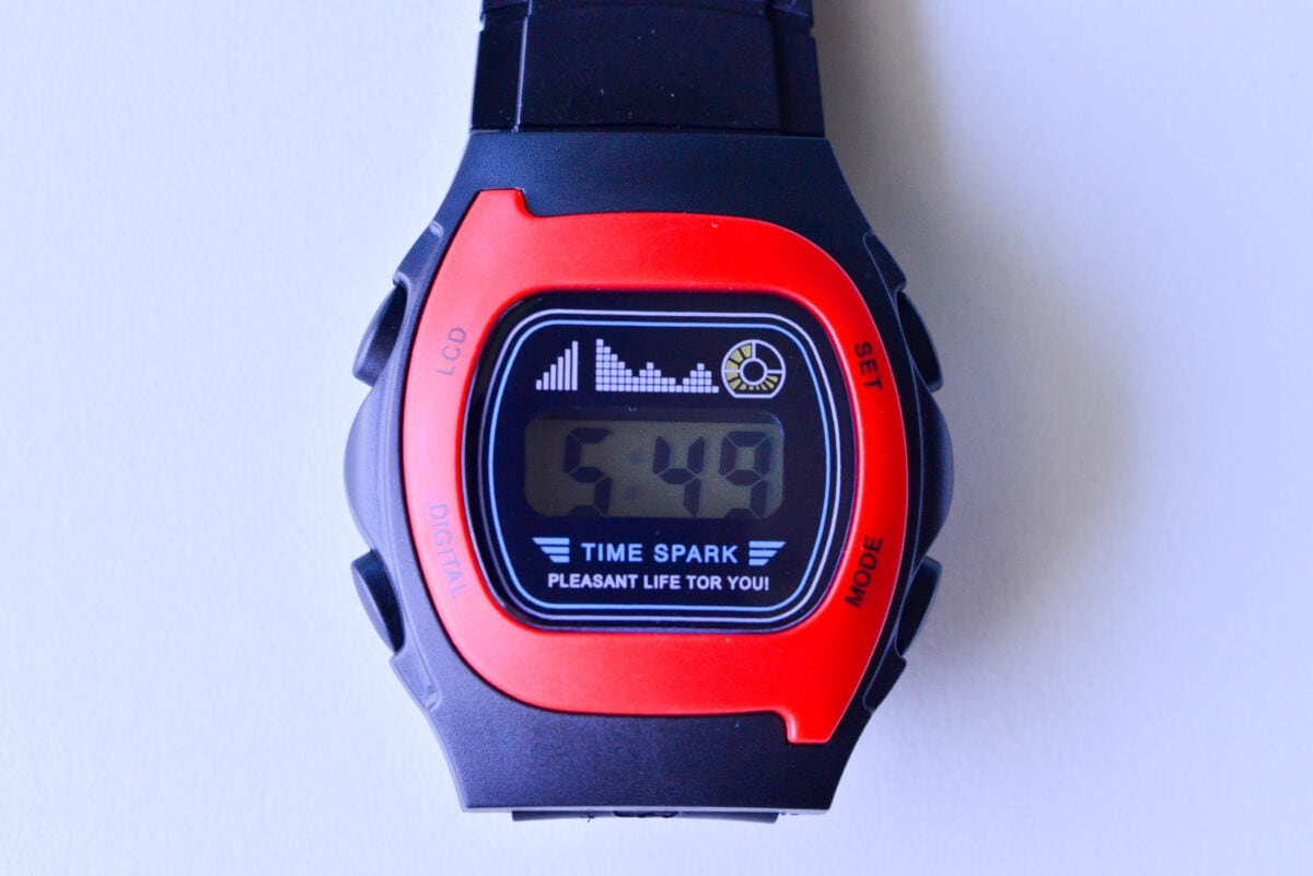 セリアの110円で買える腕時計が想像以上にいい!