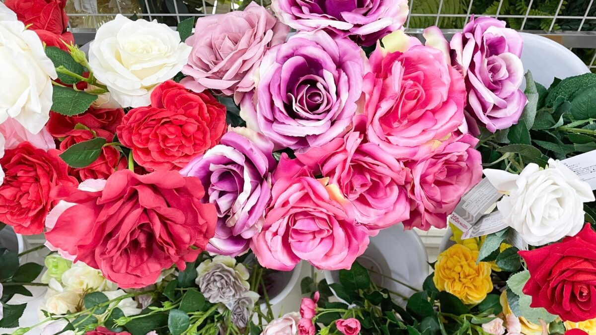 【ダイソー】造花のおすすめ商品とおしゃれなアレンジを紹介