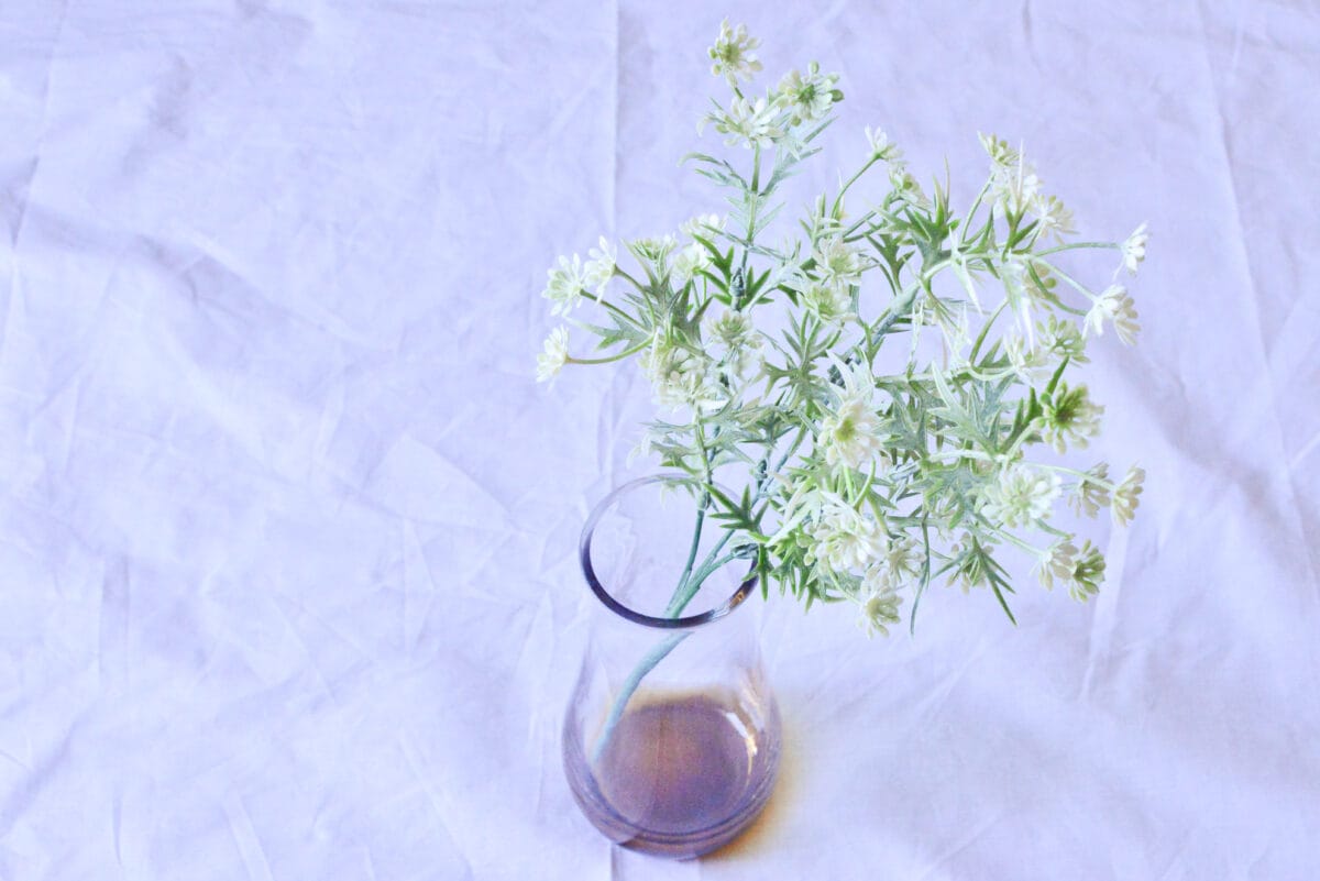 【ダイソー】造花のおすすめ商品とおしゃれなアレンジを紹介