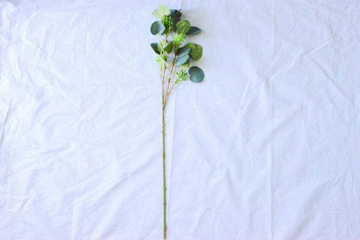 【ダイソー】造花のおすすめ商品とおしゃれなアレンジを紹介