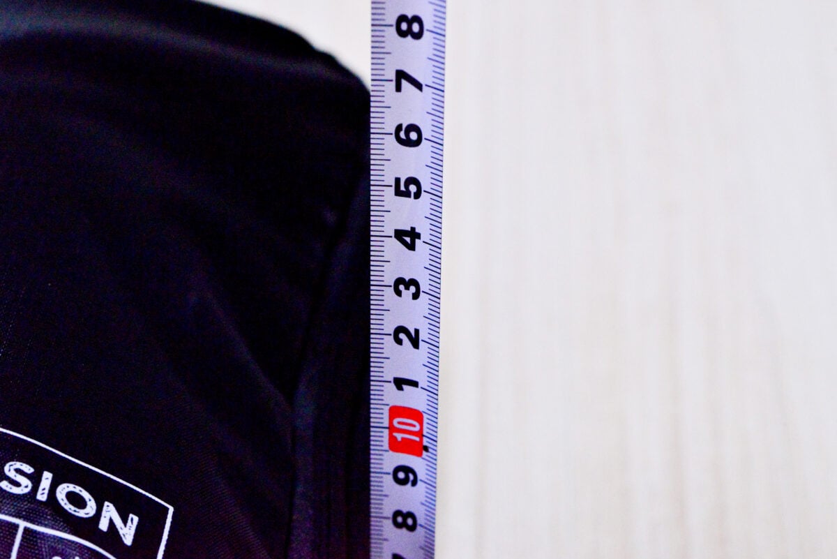 ダイソー「圧縮バッグ」は旅行におすすめ!収納にも便利な実力をレビュー