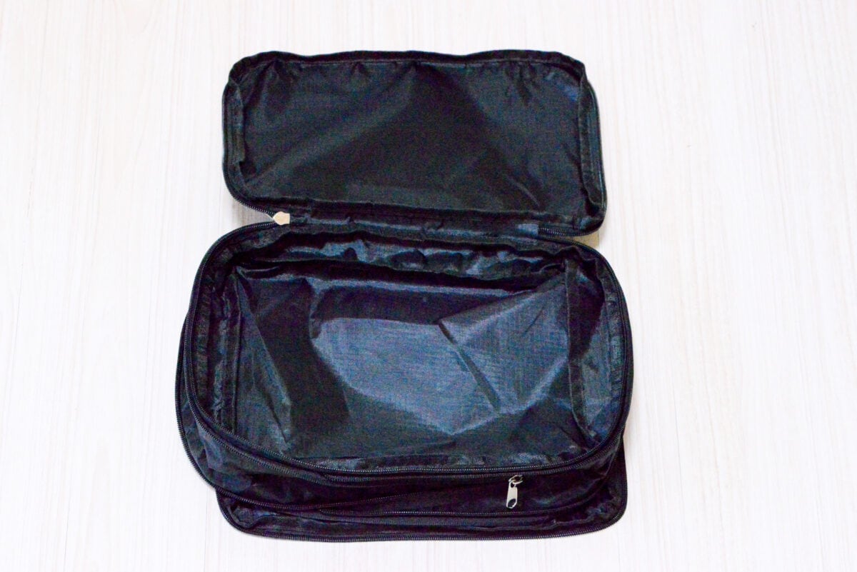 ダイソー「圧縮バッグ」は旅行におすすめ!収納にも便利な実力をレビュー