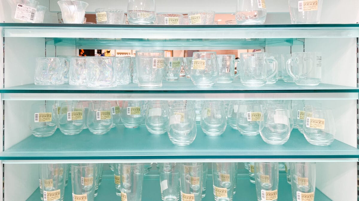 セリアの花瓶おすすめ6選|大きめのものやおしゃれな一輪挿しも紹介