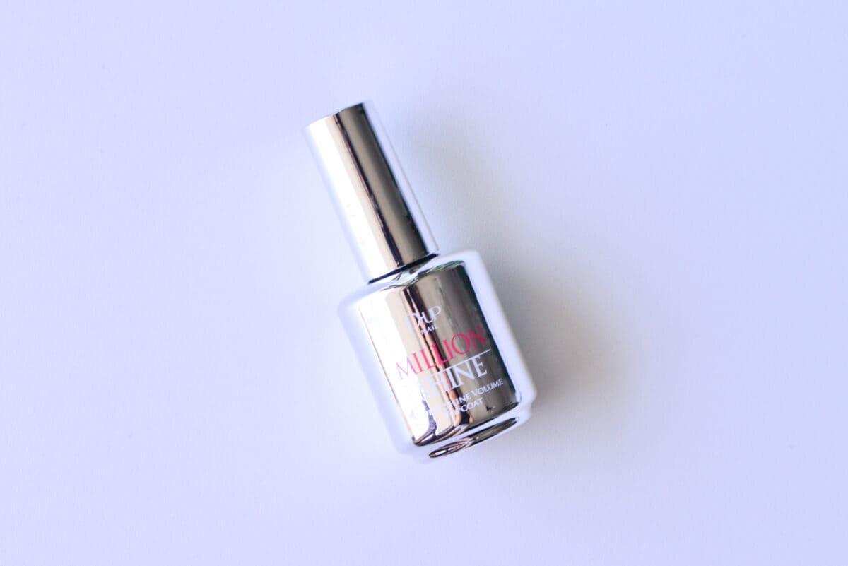 セリアのネイルシールのやり方は?新作やパーツも紹介【2025】