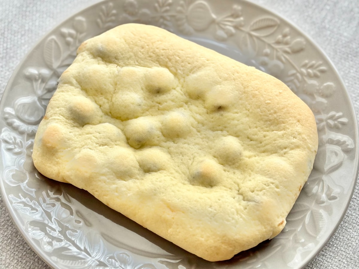 味も食感もお菓子!【ファミマ】のパンは「クソデカカントリーマアム」?