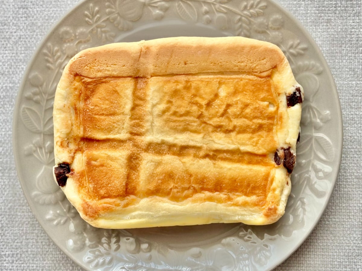 味も食感もお菓子!【ファミマ】のパンは「クソデカカントリーマアム」?