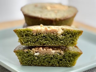 開けた瞬間に抹茶が香る！【ファミマ】1個60円なのにリッチなスイーツ