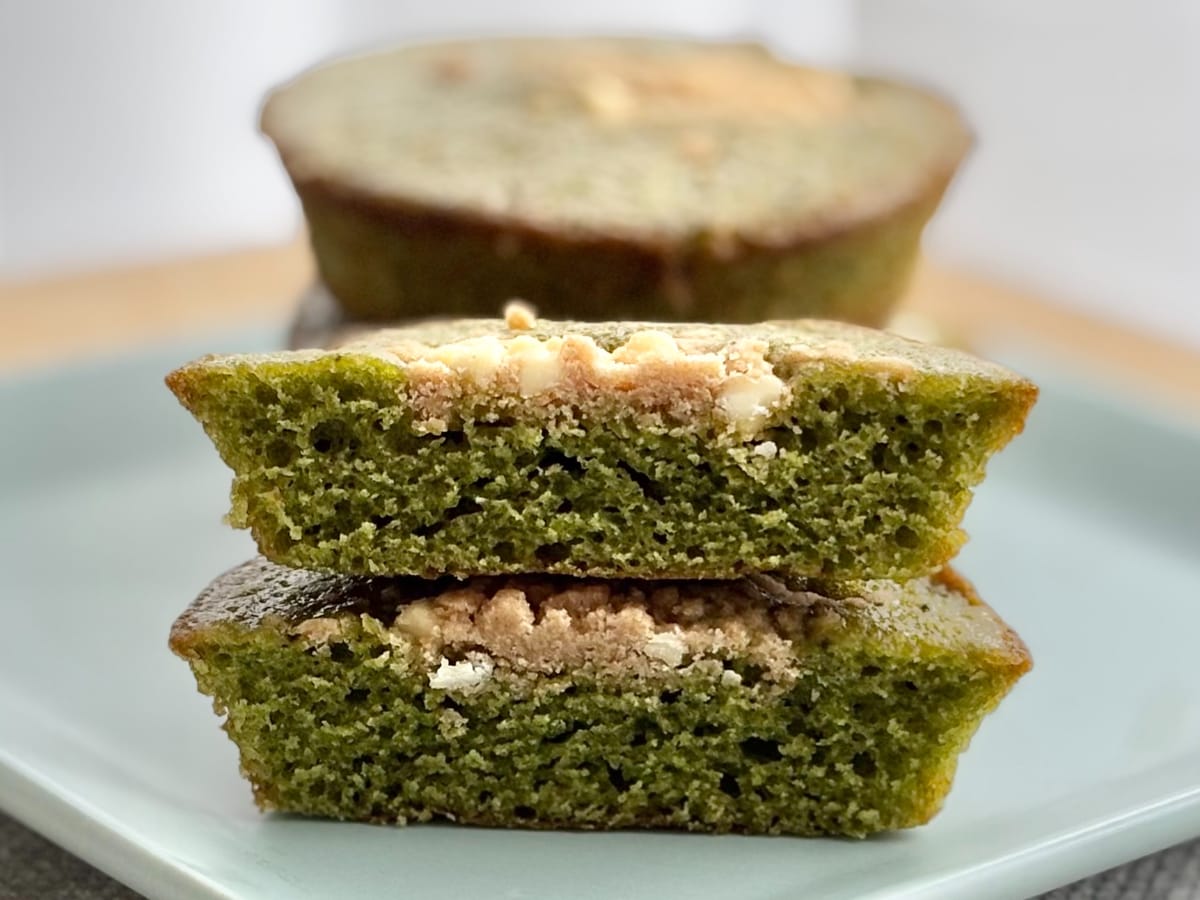 開けた瞬間に抹茶が香る!【ファミマ】1個60円なのにリッチなスイーツ