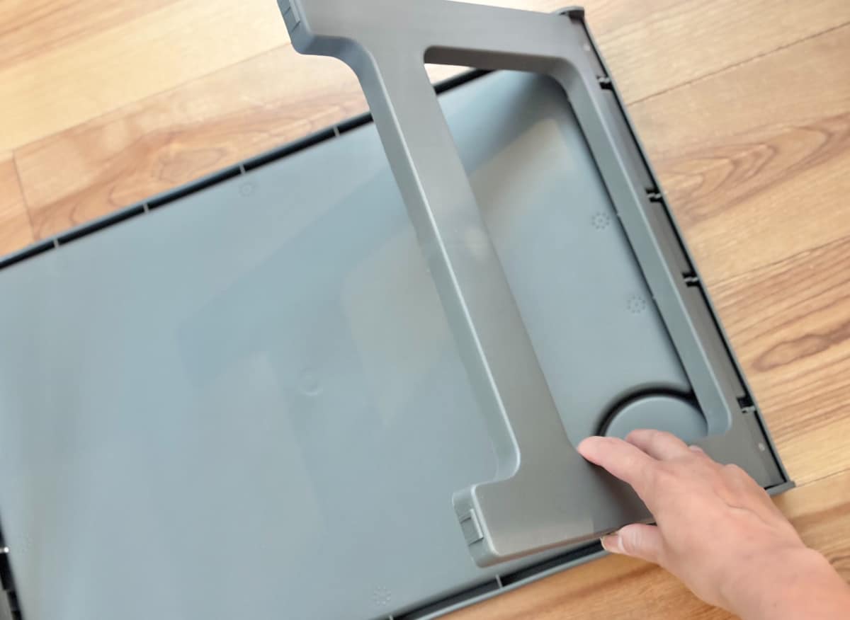 【ダイソー】550円の折りたたみテーブルは子供がいる家庭のマストバイアイテム