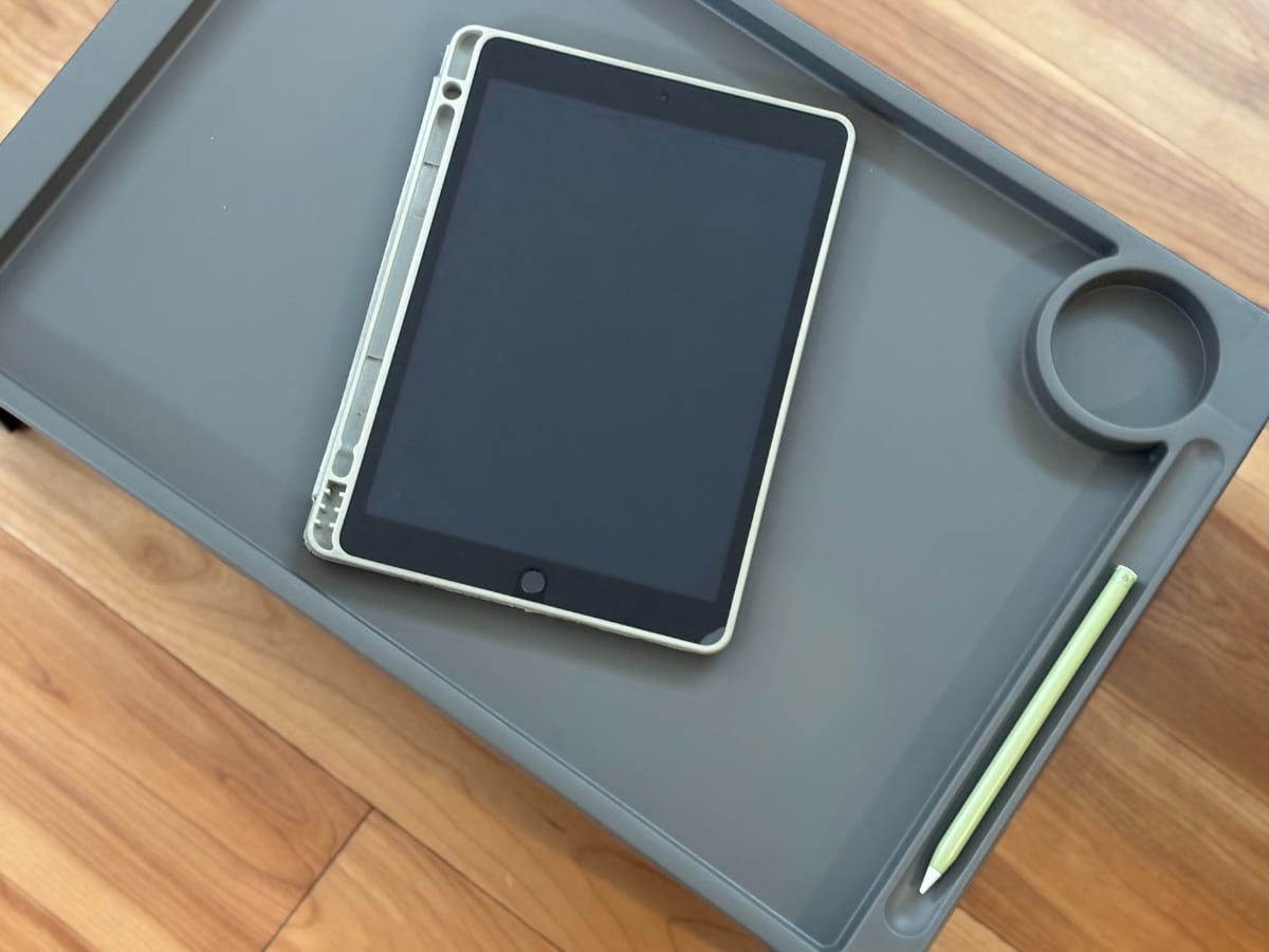 【ダイソー】550円の折りたたみテーブルは子供がいる家庭のマストバイアイテム