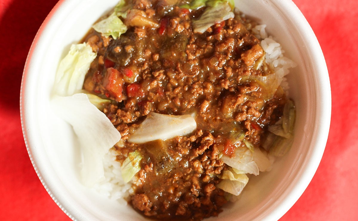 「神飯」の声も!スパイシーで夏にぴったりの【すき家】新メニュー