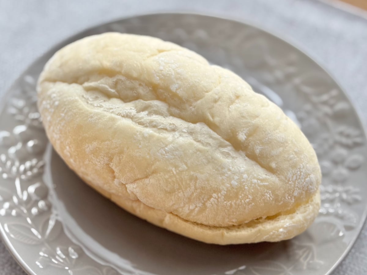 甘くてもっちもちで最高！【ファミマ】の「白生パン」は新作もうまいぞ