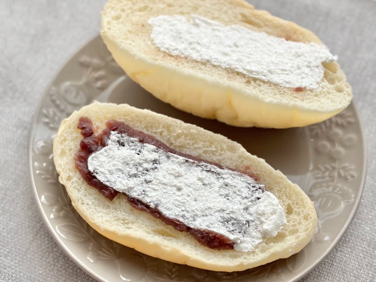 甘くてもっちもちで最高！【ファミマ】の「白生パン」は新作もうまいぞ